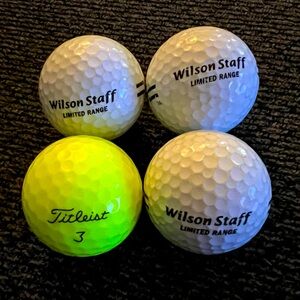 Set of 4 Golf Ballls